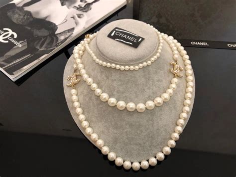 chanel pearl necklace replica uk|chanel knock off necklace.